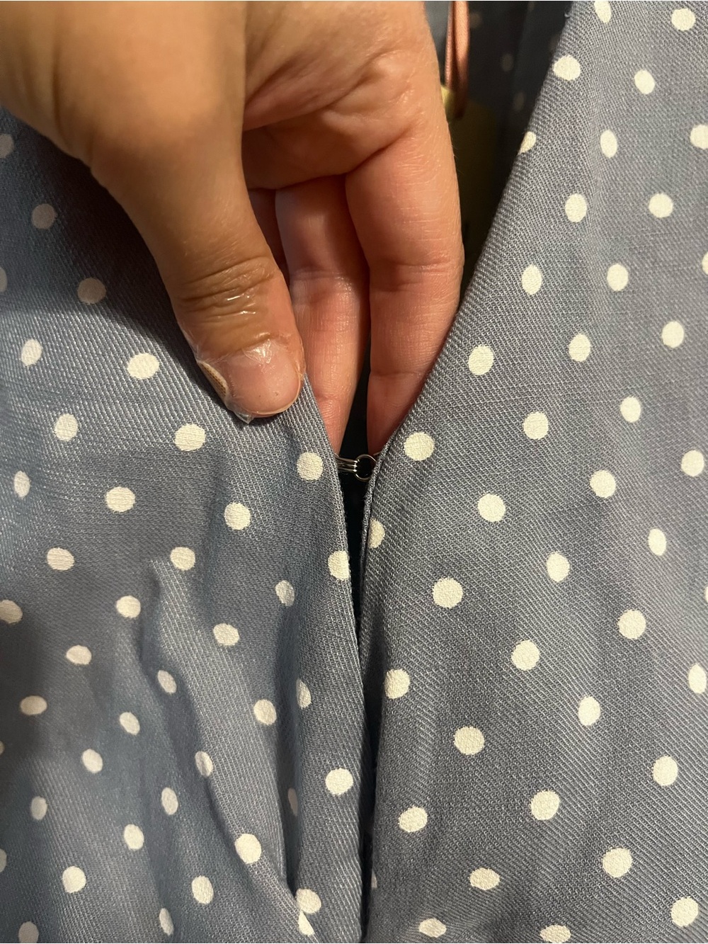 entro | NWT! Blue Polka Dot Tie-Front Blouse - Sz Small - Picture 4 of 10
